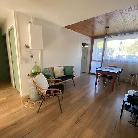 Grand Appartement 7 Couchages, 1 Place De Parking. Saint-Priest  Exterior photo