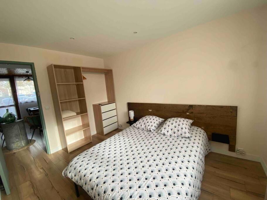Grand Appartement 7 Couchages, 1 Place De Parking. Saint-Priest  Exterior photo